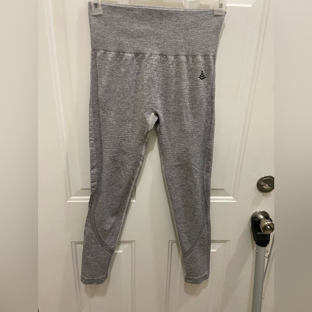 Grey leggings